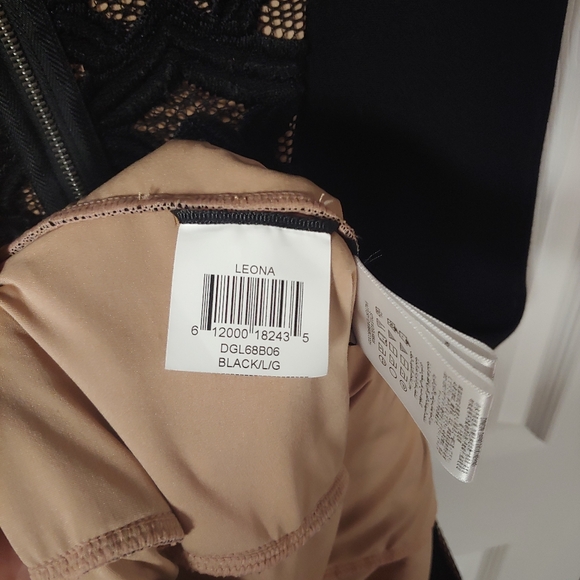 BCBGMAXAZRIA Leona Lace Dress - Picture 8 of 11